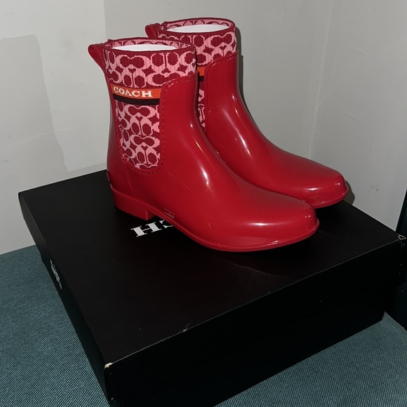 NWB COACH CANDY APPLE BOOTS - Picture 4 of 11